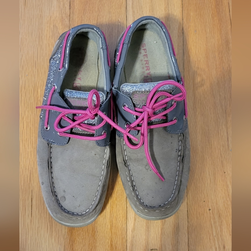 Sperry Girls boat shoes size 4